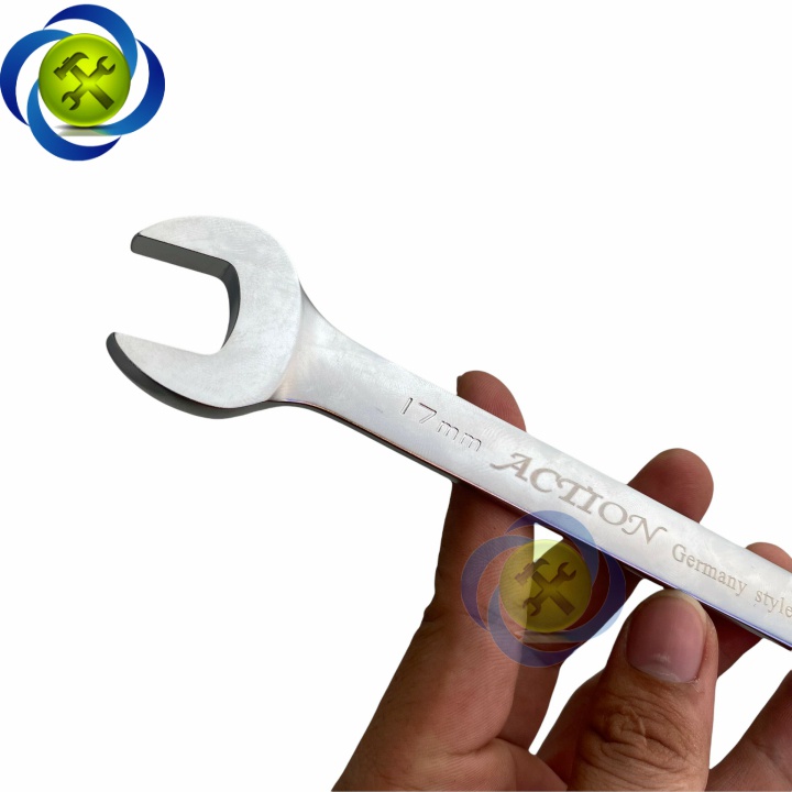 Cờ lê vòng miệng tự động Action 17mm có khóa gạt đảo chiều