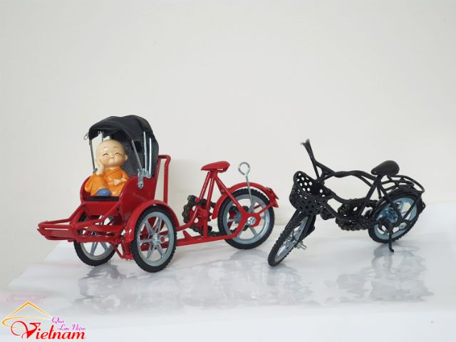 Xe đạp lưu niệm - Màu đỏ/đen
