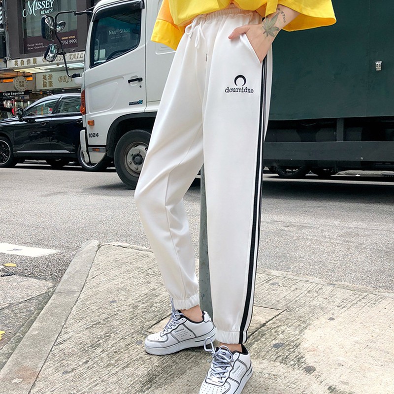 Quần tây phom rộng kẻ sọc cho nữ