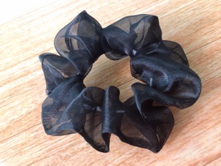 🟢 Scrunchies dây cột tóc hot trend 💜