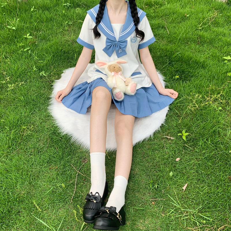 Set váy phong cách thuỷ thủ