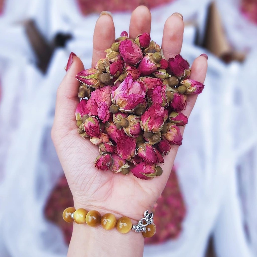 Trà hoa hồng sấy khô (Tặng 1 trà túi lọc và tặng 1 gói hoa nhài khi mua từ 200g)