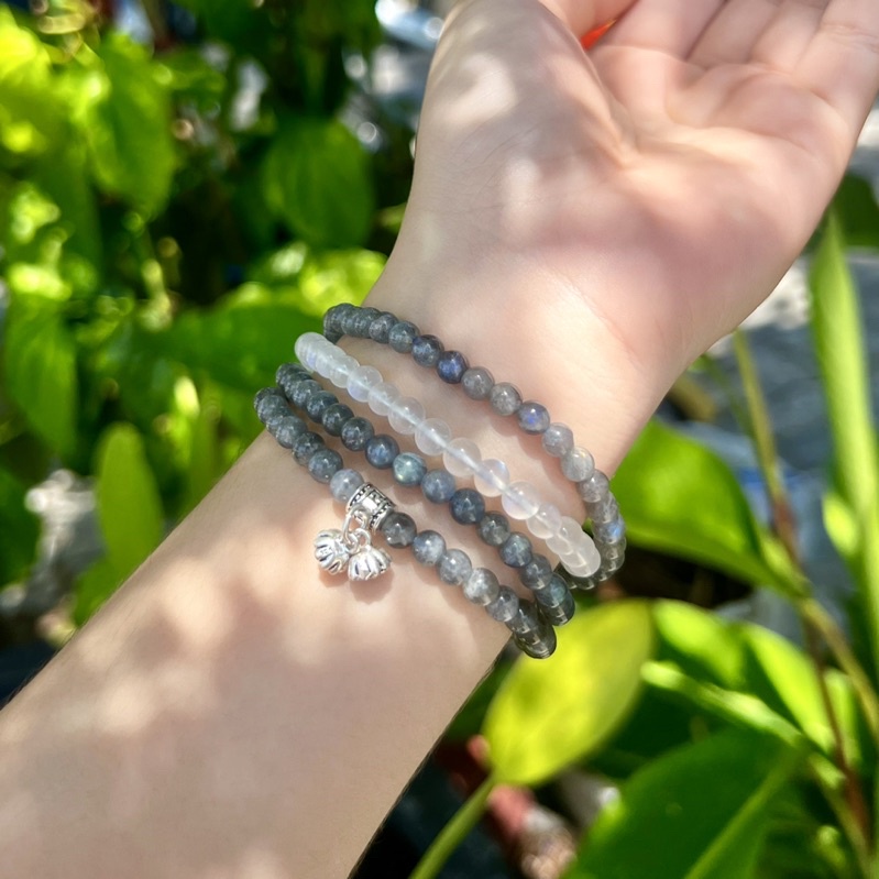 Vòng tay đá moonstone và đá hắc nguyệt quang xà cừ