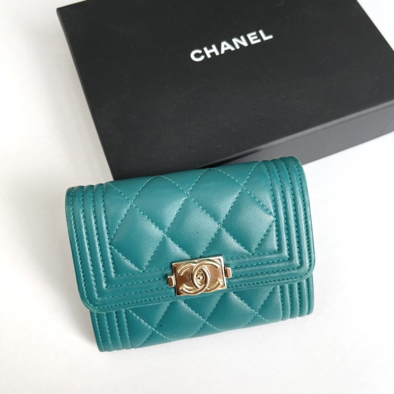 Ví gập nữ nhỏ Chanel Boy màu xanh