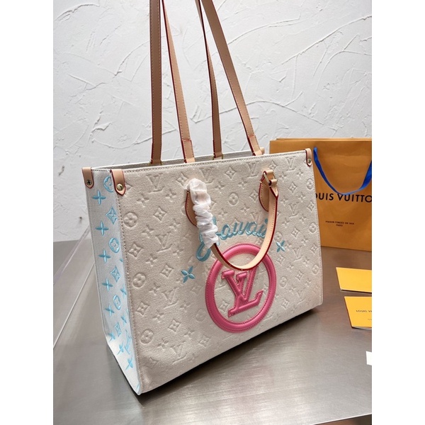 Túi xách LV ON THE GO SUPER