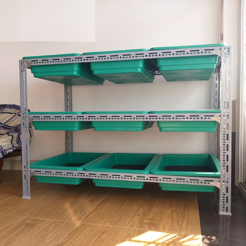 Khung kệ sắt v lỗ đa năng trồng rau sạch 3 tầng dùng cho 9 khay trồng rau 68x43x15cm