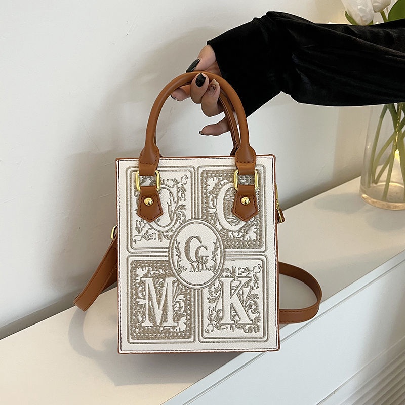 Túi Xách Tay Thêu Trang Trí Phong Cách Retro Cao Cấp Thời Trang 2022 Dành Cho Nữ