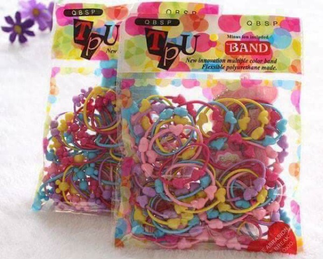 Thun cột tóc cho bé