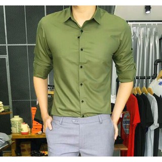 Sơ mi dài tay nam trơn nhiều màu chất lụa form ôm nhẹ thích hợp với nhiều lứa tuổi.