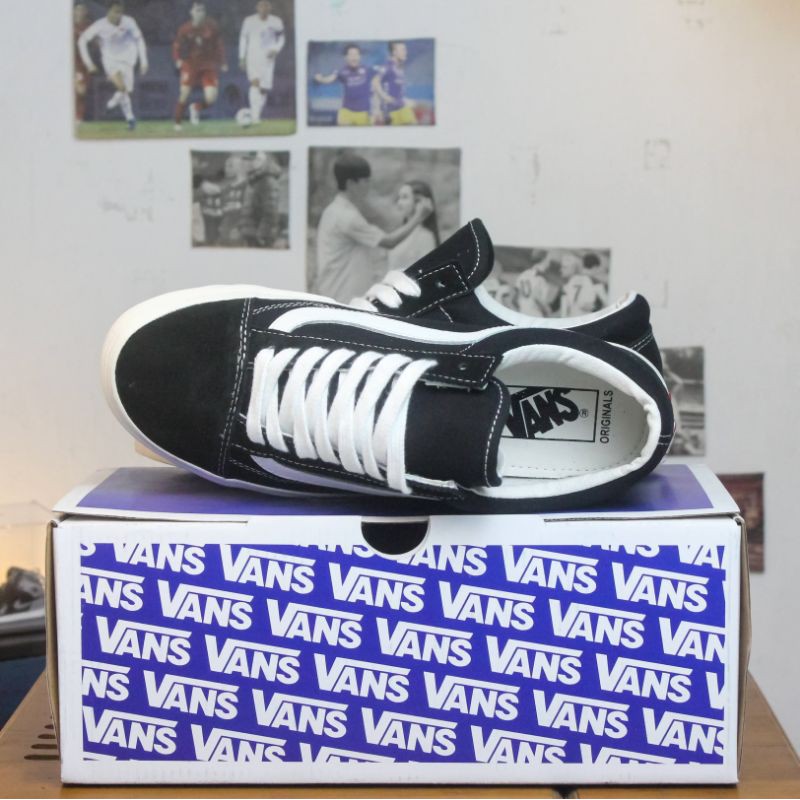 Giày sneaker 𝐕𝐚𝐧𝐬 𝐒𝐭𝐲𝐥𝐞 𝐕𝐚𝐮𝐥𝐭 11, vans old skool 11 đen thấp full box xanh + bill - Tina official | BigBuy360 - bigbuy360.vn