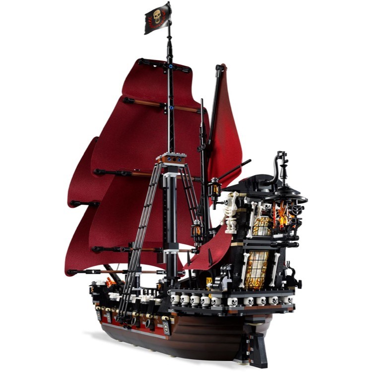 LEGO 4195 - Revenge Pirates Of The Caribbean -Tàu Sự Trả Thù Của Nữ Hoàng Anne
