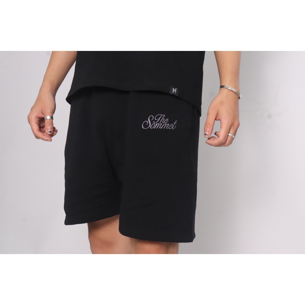 Quần short dáng cơ bản thêu tay The Sommet - Q01