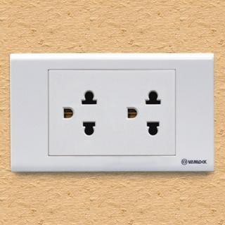 Camera Ngụy Trang Ổ Cắm Điện Trong Nhà