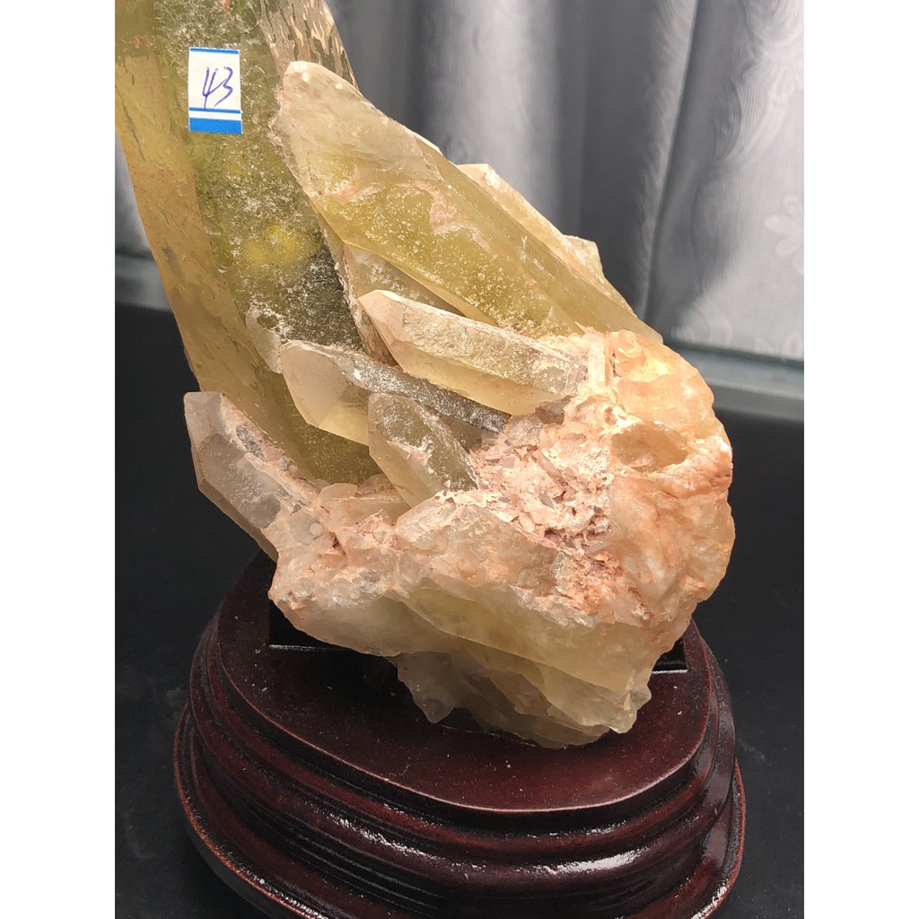 Tinh thể MÀU vàng tặng kèm đế gỗ MH43 CITRIN