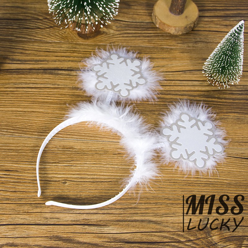 Cài tóc phong cách giáng sinh dễ thương cho trẻ