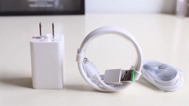 BỘ SẠC OPPO SIÊU NHANH R15