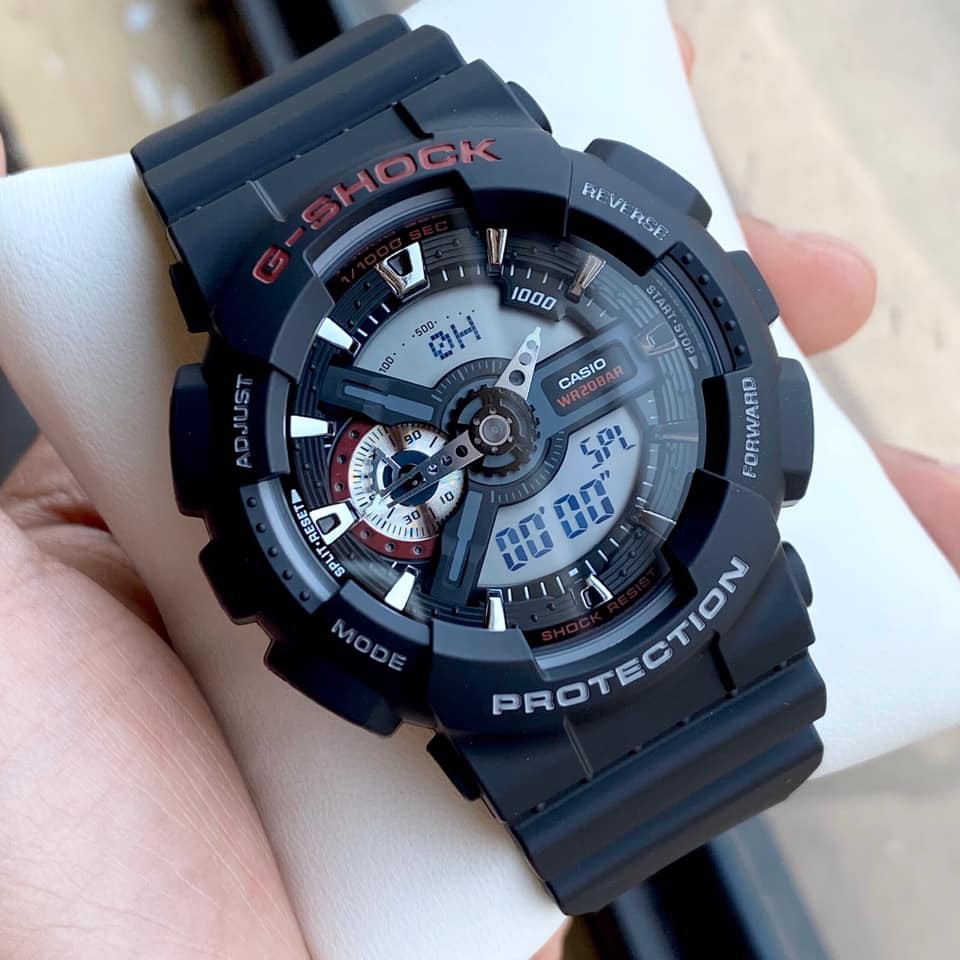 ĐỒNG HỒ NAM Casio G-shock GA-110-1A với thiết kế nam tính, điểm nhấn đồng hồ đo tốc độ ở vị trí 9 giờ.