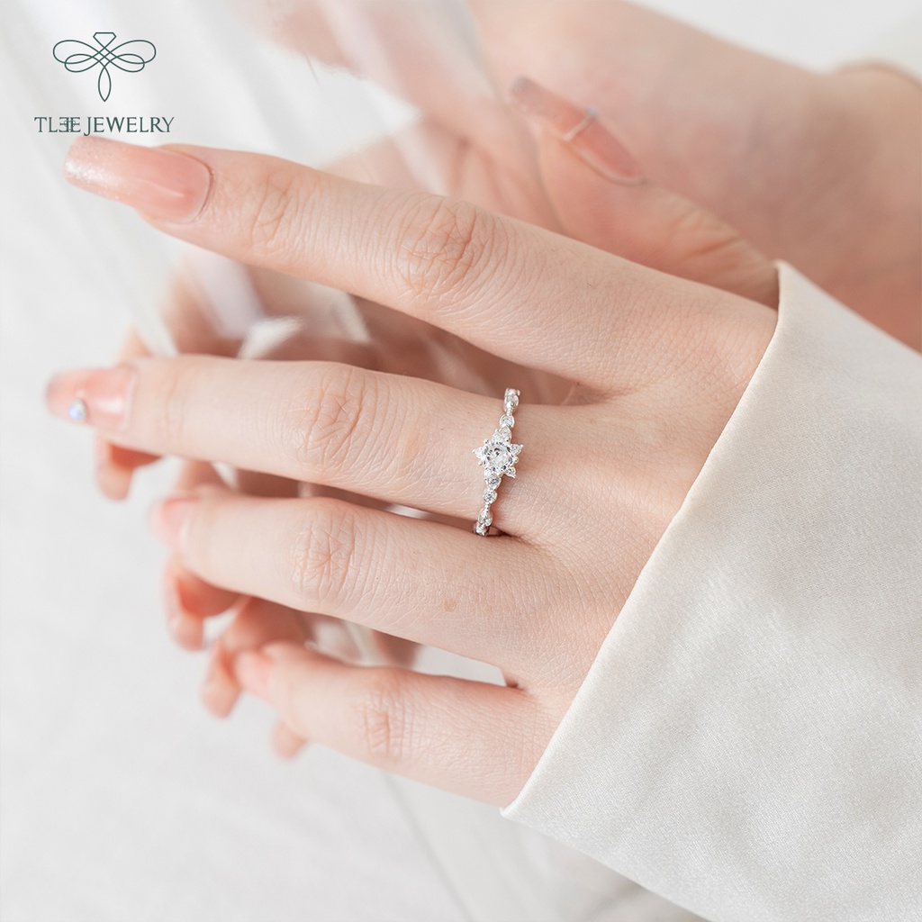 Nhẫn bạc nữ TLEE hoa đá năm cánh nạm đá cao cấp sang trọng NCJ A0214