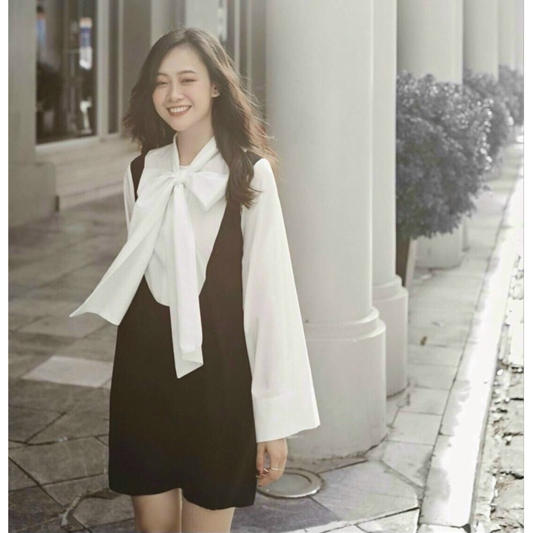 Set yếm phối áo sơmi trắng nơ