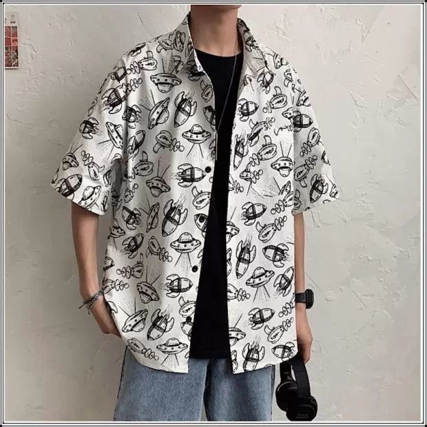 Áo Sơ Mi Nam Ngắn Tay Dáng Rộng In Hình Tờ Báo Phong Cách Nhật Bản Độc Đáo