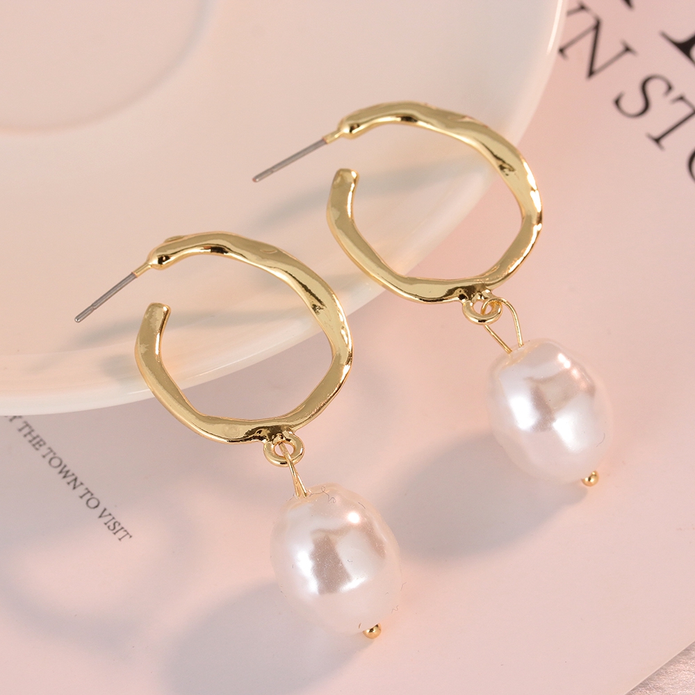 Khuyên tai nữ trang đính ngọc trai phong cách Hàn Quốc