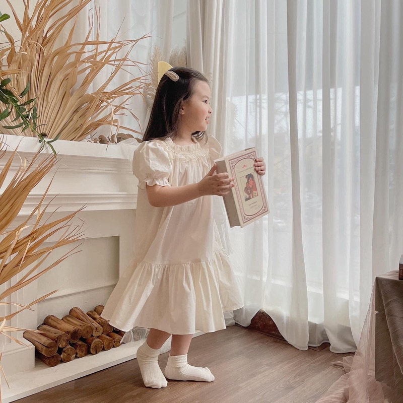 VÁY TRẮNG CỔ BÈO ĐUÔI CÁ TAY BỒNG ZARA