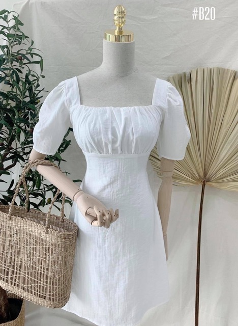 Đầm cổ vuông nhíu ngực nhún tay | BigBuy360 - bigbuy360.vn