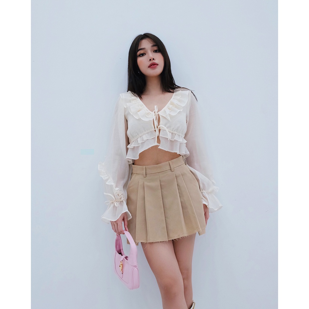 Áo croptop Shebyshjcột dây, cổ bèo tay dài cột dây màu be - Vicky Top