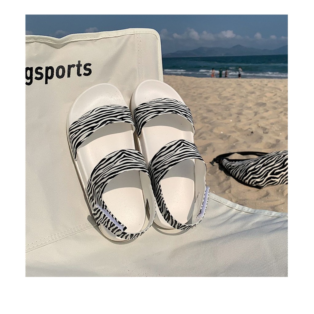 Giày sandals nữ quai ngang - US352