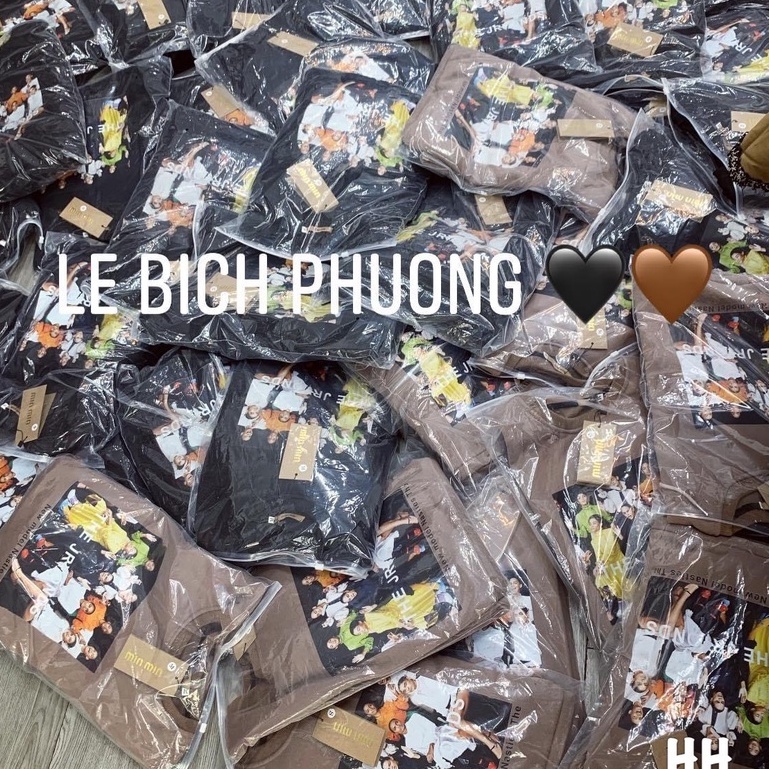 Set váy nữ croptop đẹp thời trang, thiết kế qua gối sang trọng lịch sự, toát lên cá tính khi mặc em nó | BigBuy360 - bigbuy360.vn