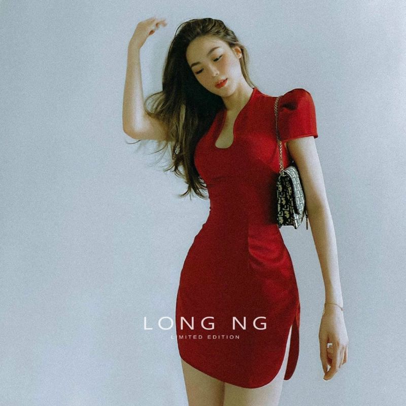 Sườn xám tay phồng xẻ tà