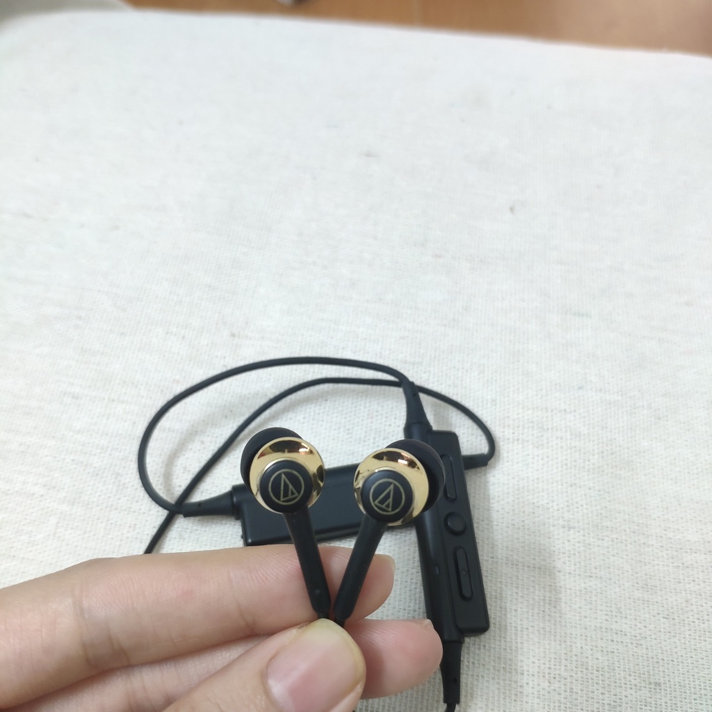 Tai nghe bluetooth ATH CKR35BT-AUDIO TECHNICA ATH-CKR35BT-Tai nghe 2nd like new