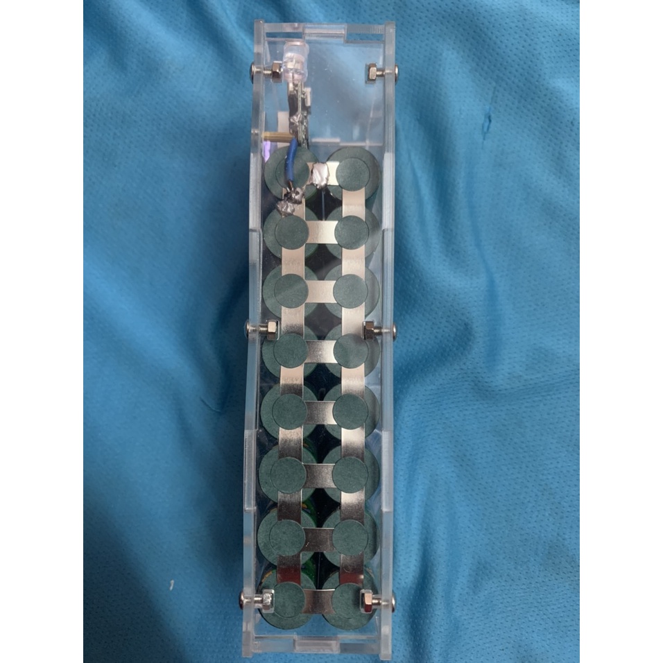 Sạc dự phòng 41.600 mah mica trong suốt siêu ngầu