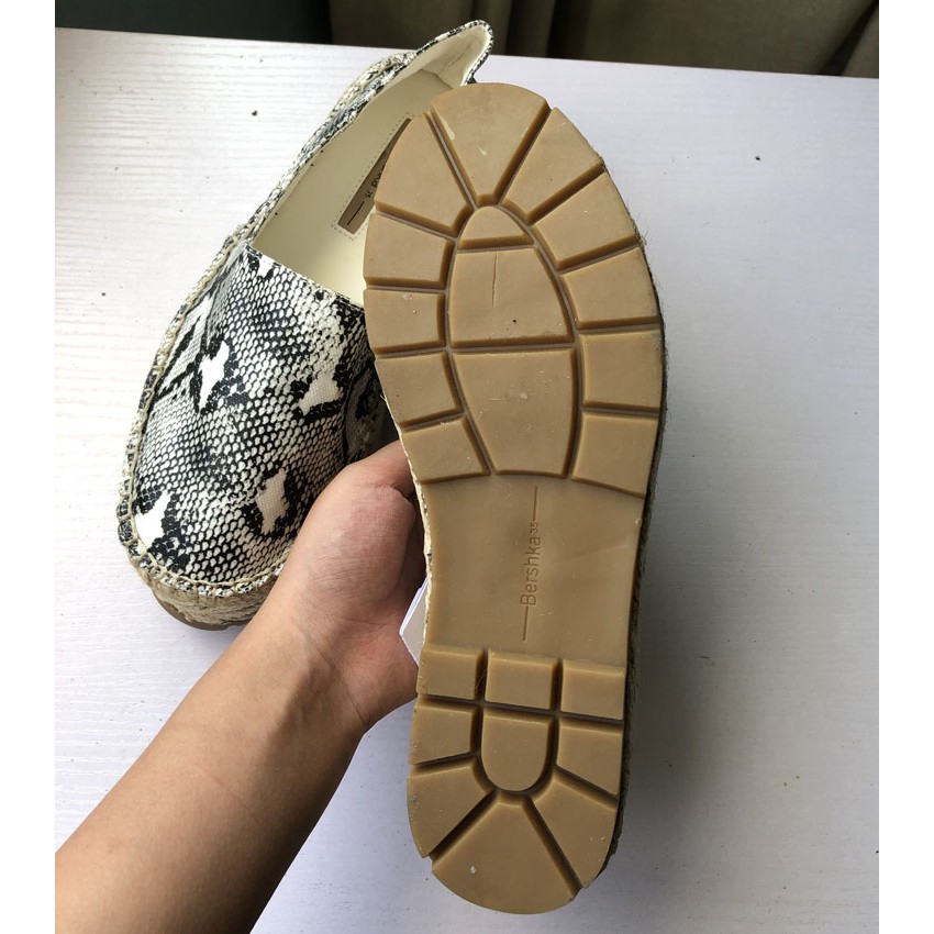 [SẴN] giày slipon họa tiết rắn Bershka đế cói cao 6cm xuất khẩu 2020 (hình thật) | BigBuy360 - bigbuy360.vn