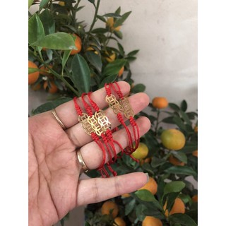 Vòng tay chỉ đỏ may mắn
