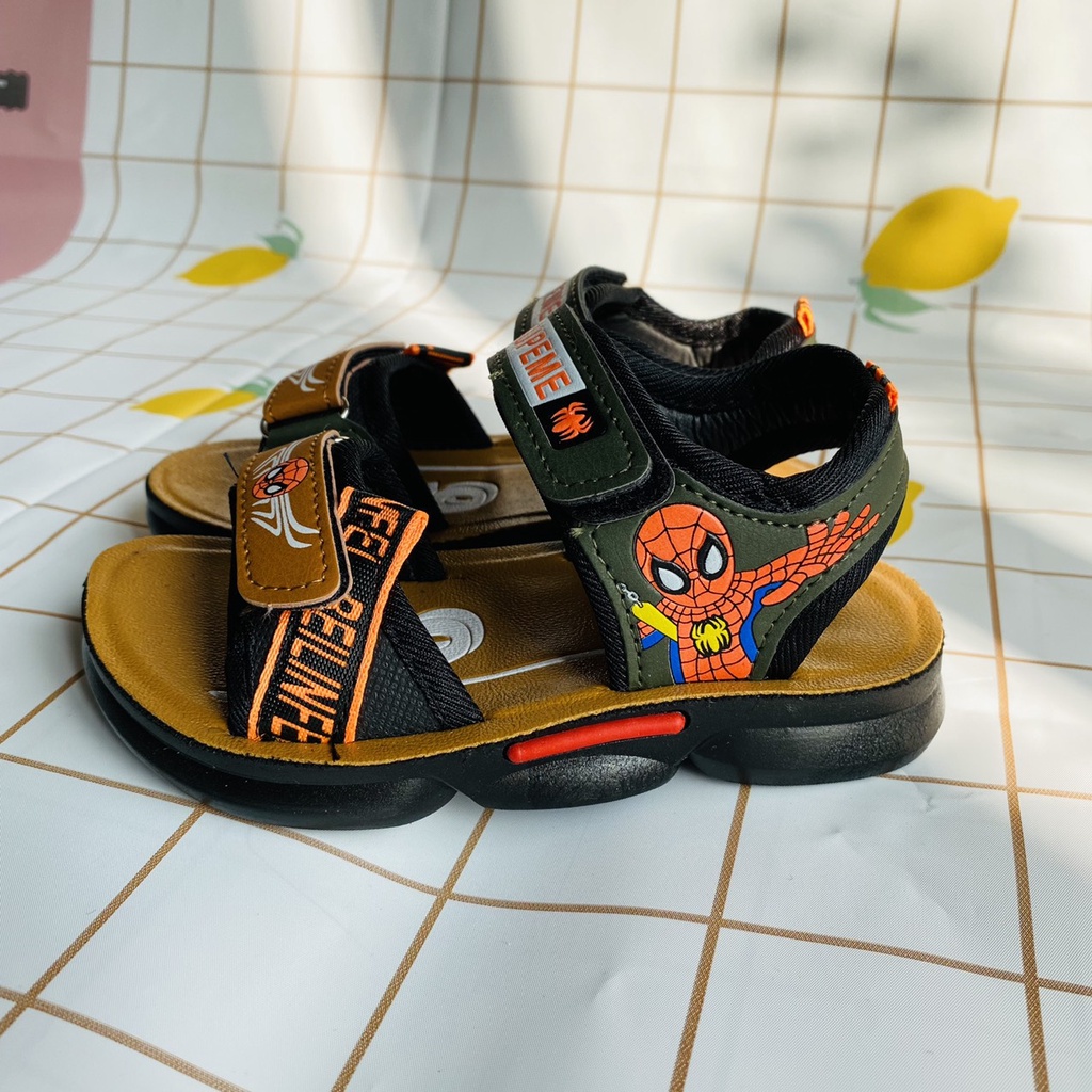 Giày sandal siêu nhân người nhện bé trai dép quai hậu đi học cho bé mềm nhẹ SDA3