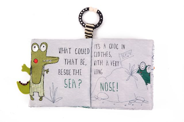 Đồ Chơi Sách Vải Kích Thích Thị Giác Be Side The Sea Minakids SV42