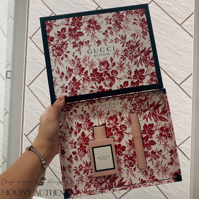 Bộ quà tặng Gucci Bloom EDP 50ml và lăn 7ml