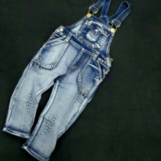 Combo yếm,quần jeans cho bé traiaa