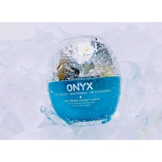 Kem dưỡng khóa ẩm Onyx giúp làm trắng sáng, cấp nước cho da căng mịn , ẩm mượt, trẻ hóa.