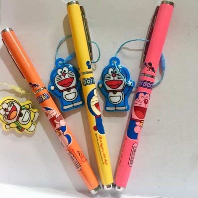 Bút máy Điểm 10 Doraemon TP-FT01/DO tặng kèm ngòi, giao màu ngẫu nhiên