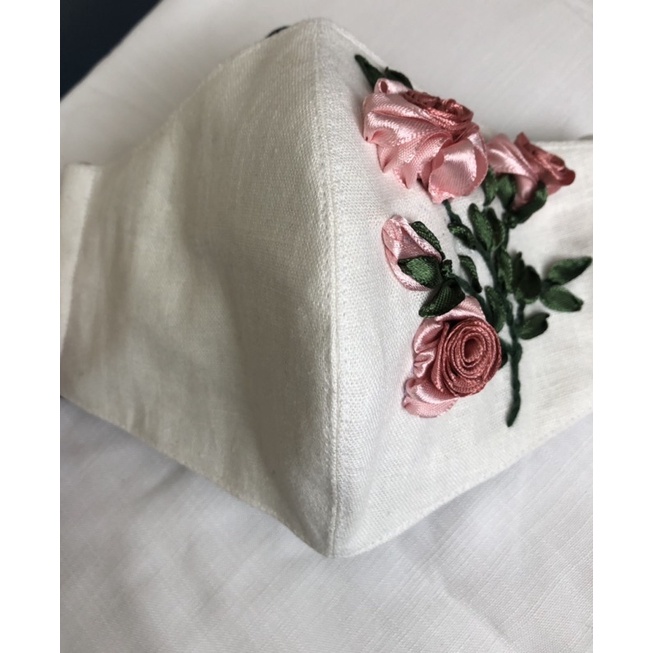 Khẩu trang thêu tay vải linen