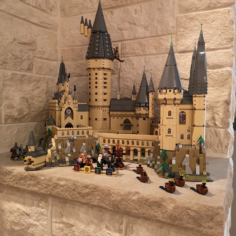 Đồ chơi Lắp ghép Mô hình Trường Học Phép Thuật Bela 11025 Harry Potter Series Hogwarts Castle