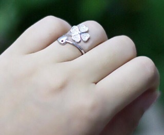 Nhẫn cỏ 4 lá may mắn