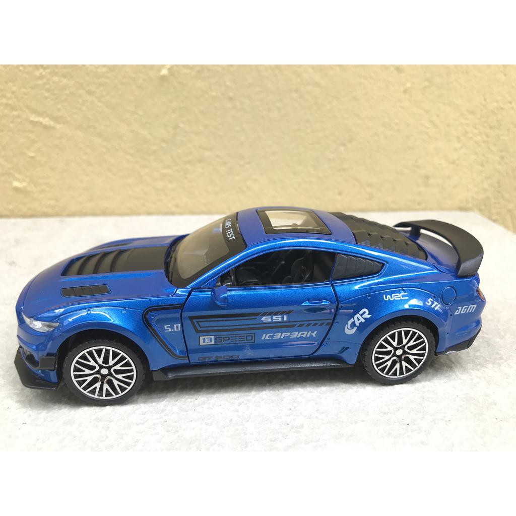 Mô hình xe FORD Mustang GT500 Shelby 2021 - 1:32
