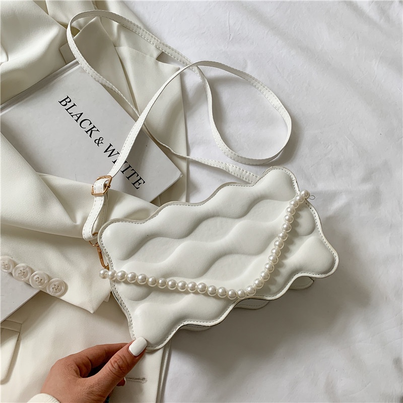 Túi Đeo Chéo Một Bên Vai Họa Tiết Gợn Sóng Đính Ngọc Trai Thời Trang Hàn Quốc Cho Nữ 2022