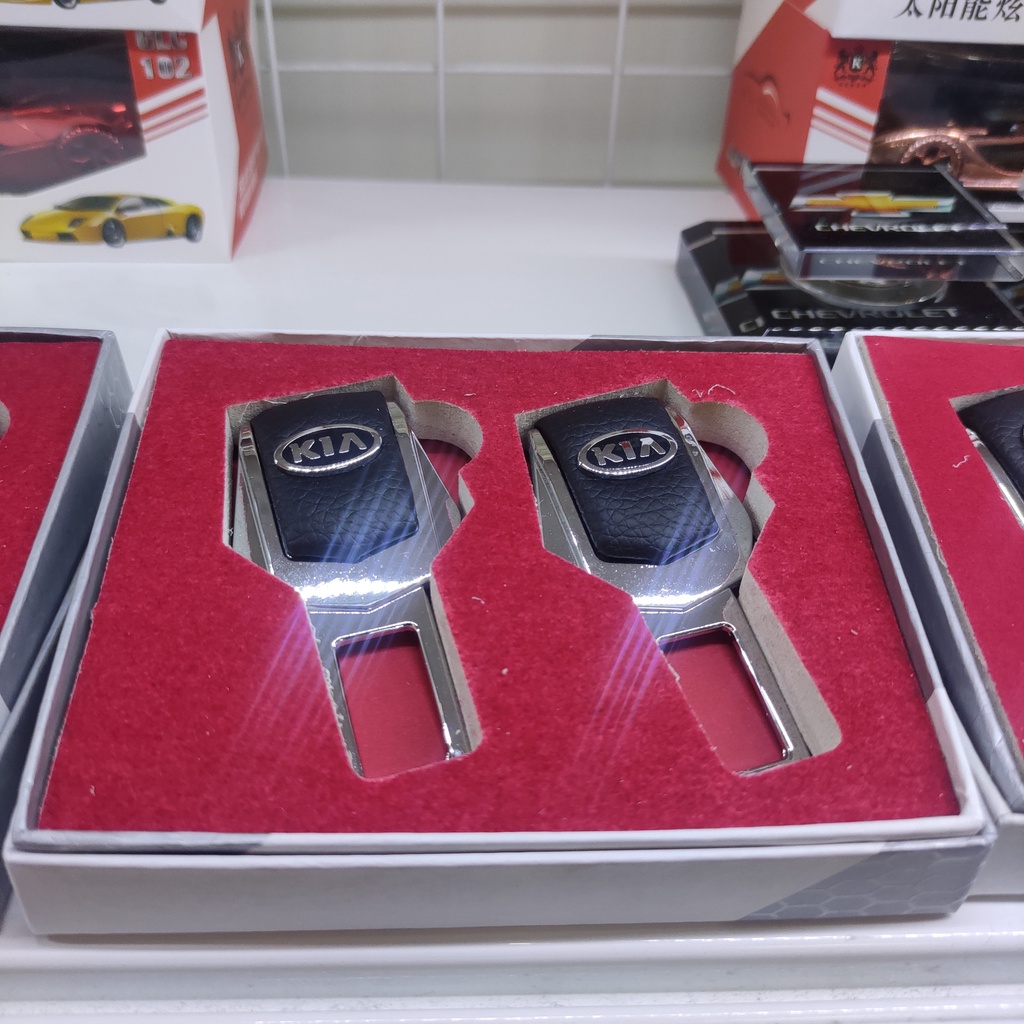 BỘ 2 CHỐT CẮM NGẮT CHUÔNG ĐAI AN TOÀN LOGO HÃNG XE