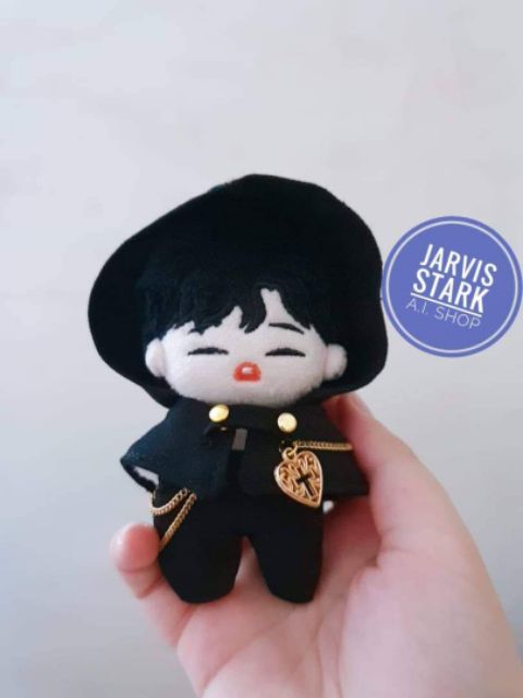 Măng tô yếm cho doll 10cm