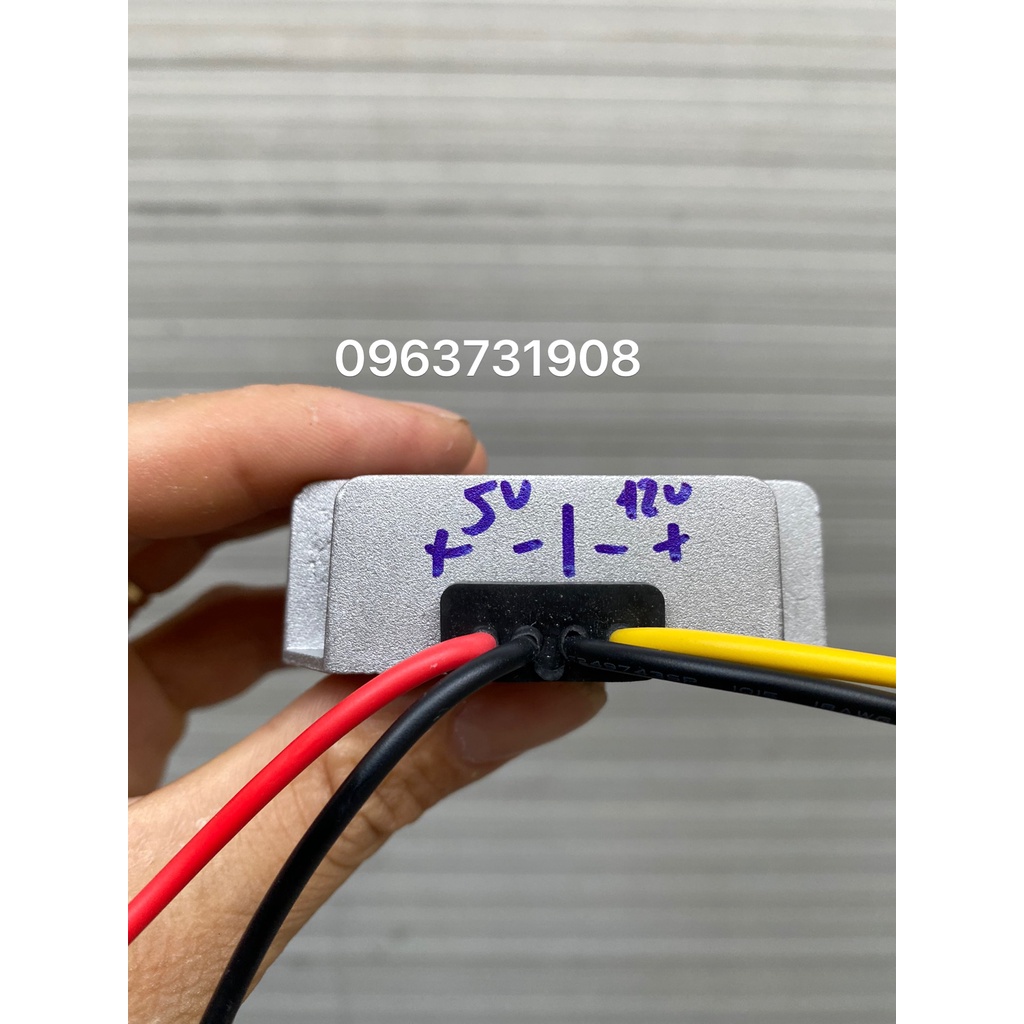 Bộ chuyển đổi nguồn điện 5V lên 12V 3A chống mưa