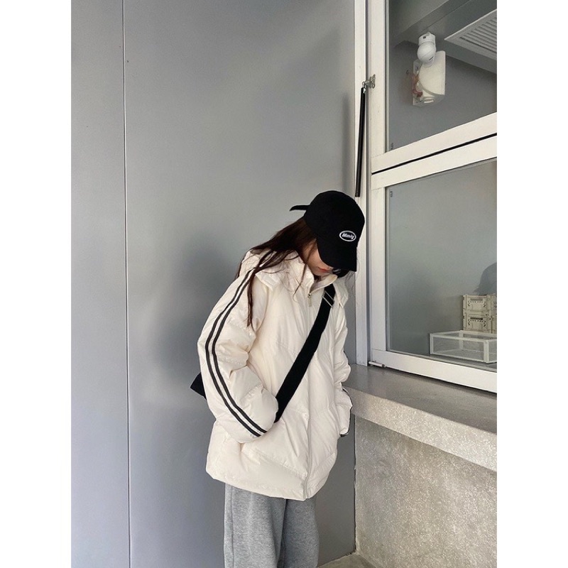 Áo phao mũ 2 sọc  có mũ, 2 màu Đen, Sữa dáng thể thao 2 size M và L, trẻ trung,mềm đẹp, phong cách Hàn Quốc